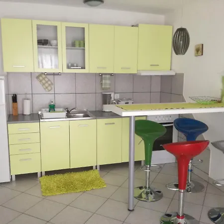 Basek Apartment *