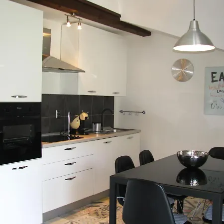 Basek Apartment