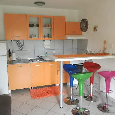 Basek * Супетарска-Драга