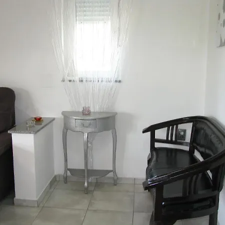 Basek * Супетарска-Драга