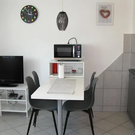 Basek Апартаменты Супетарска-Драга