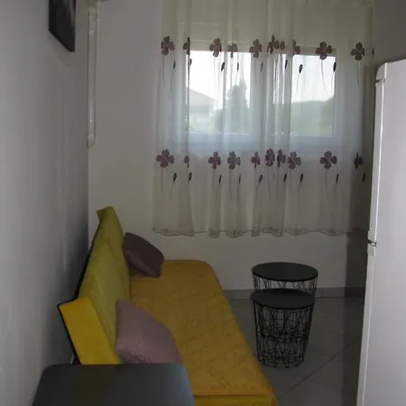 Basek * Супетарска-Драга