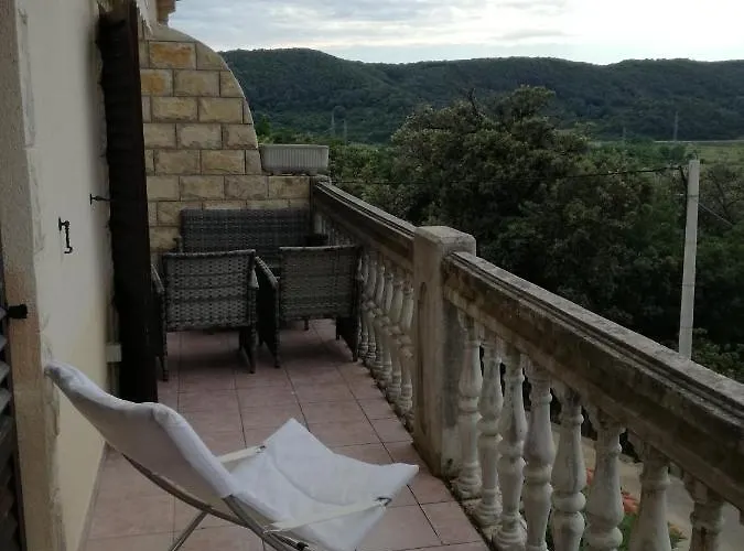 Basek * Supetarska Draga